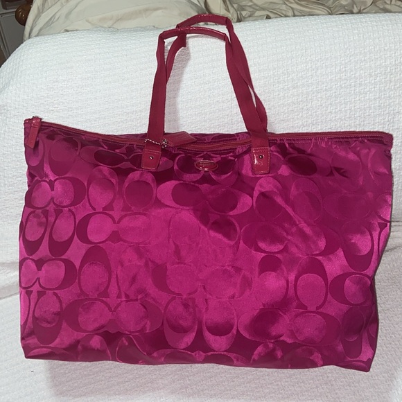 Like new Coach Getaway Signature Nylon Packable Weekender in Hot Pink - Picture 2 of 14